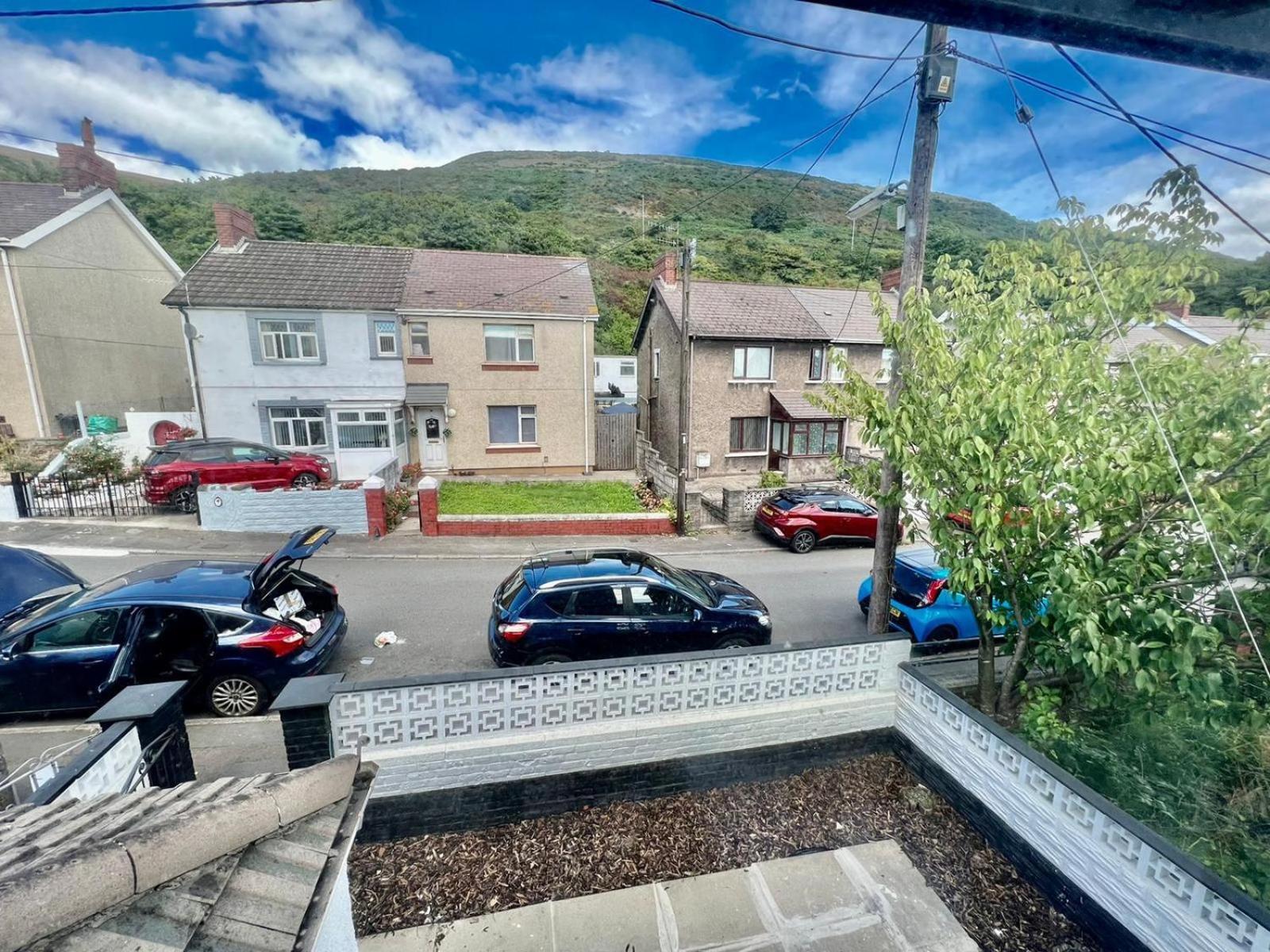 Executive 3 Bedroom Port Talbot Town Centre Margam Sleeps 7 Ngoại thất bức ảnh